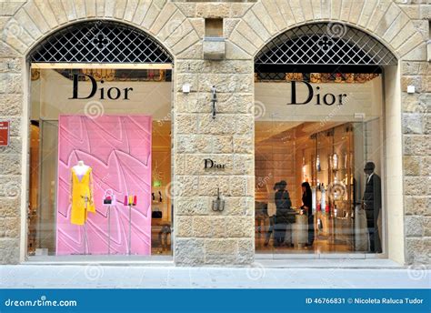 vetrine cristian dior milano|christian dior italy.